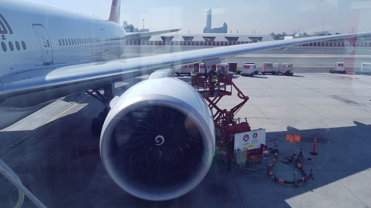 Emirates B777 - the largest engines in a twin-engine aircraft (2)